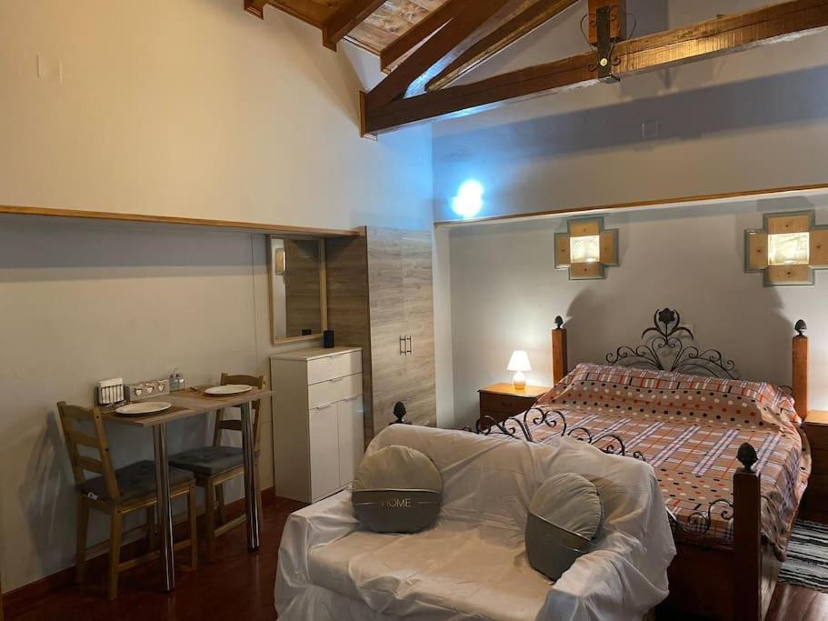Holiday home Wooden Interior In Village Krini. *